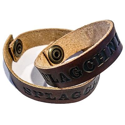 Armband met het Griekse woord splagchnizomai.